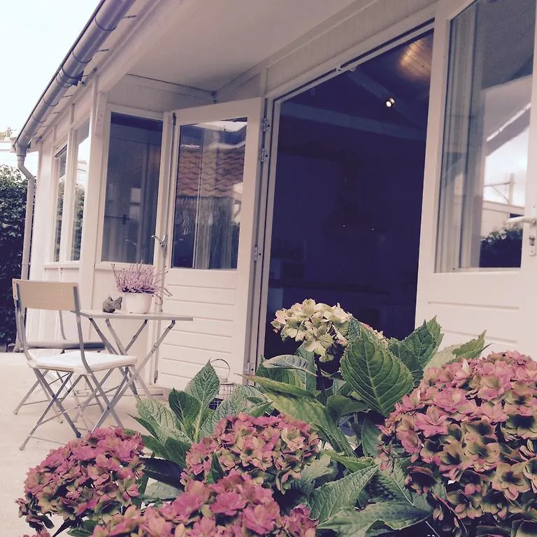 Willa Tiny House Madame Jeanette Zandvoort Dom wakacyjny